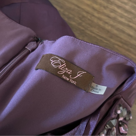 Eliza J Sleek Cocktail Dress 6 - Picture 7 of 15